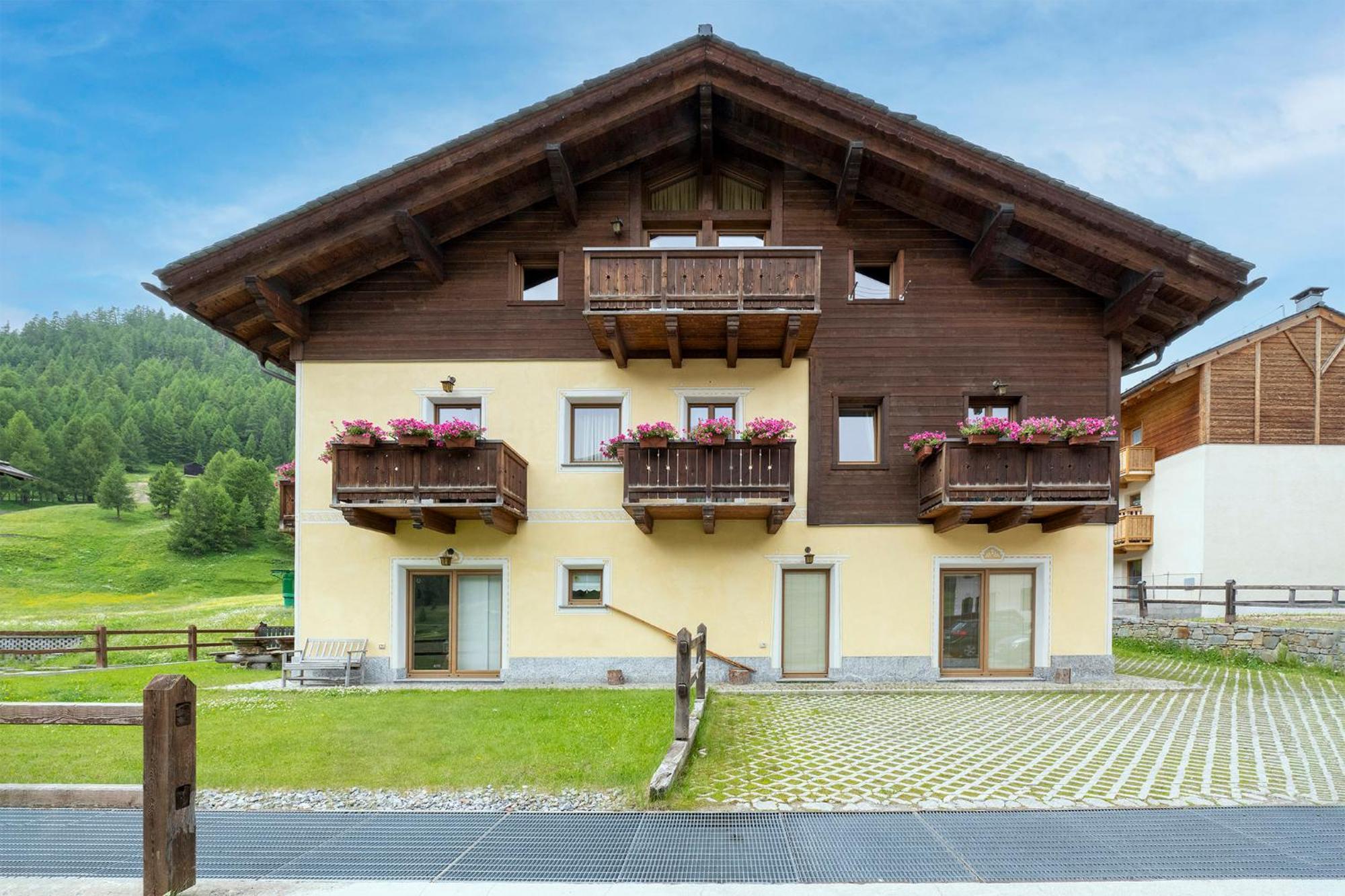 Vera Apartment Livigno Buitenkant foto